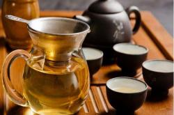 茶叶用开水冲泡好还是温水好