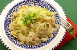 食堂创新管理模式，家长掌勺掌厨，共筑校园美食新篇章