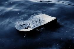 解密梦境，梦到水的深层含义与解析