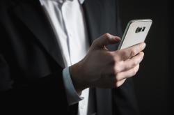 常识修改App，小说创作的新革命