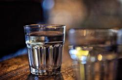 白酒一杯红酒几杯