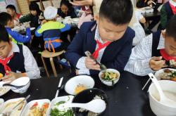 适合青少年的食谱或配餐原则