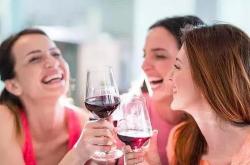 女人喝红酒优雅语言