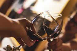 小孩喝红酒会怎么样