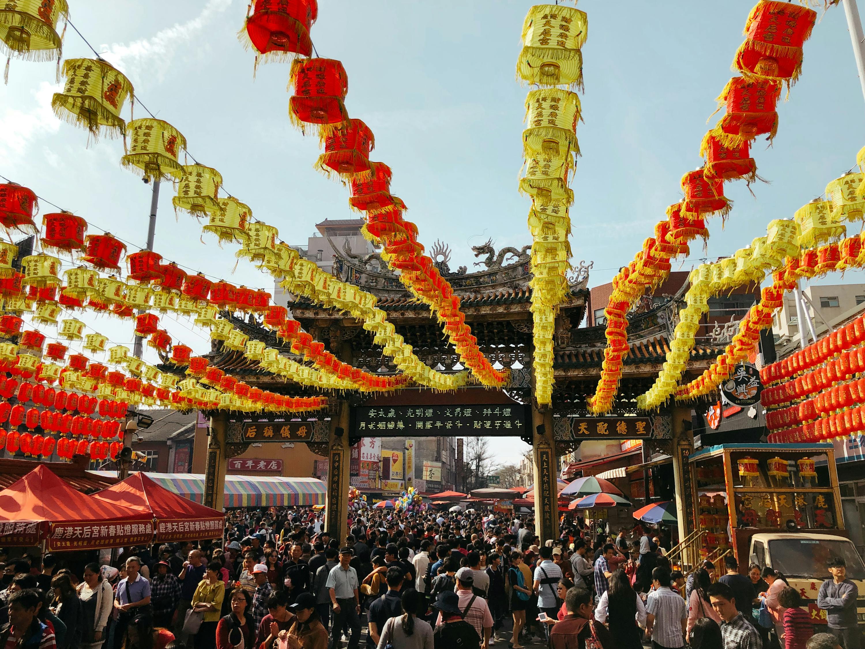 金色池塘，一场味蕾的豪华盛宴——体验自助餐的独特魅力